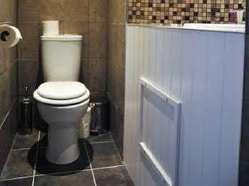Hotel The Warwick Arms Chew Magna Esterno foto