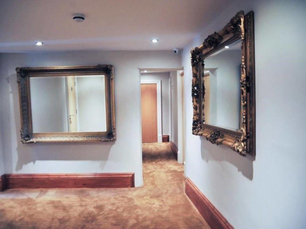 Hotel The Warwick Arms Chew Magna Esterno foto