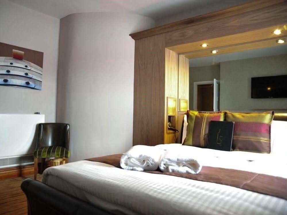 Hotel The Warwick Arms Chew Magna Esterno foto